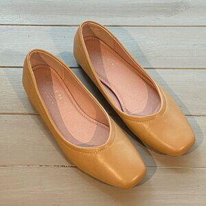 Taryn by Taryn Ross Chiara Flats Womens Size 9 Slip On Square Toe Shoes
